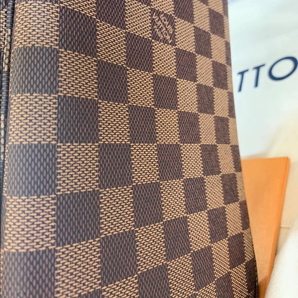 Famous NvF Bag - Picture 6 of 8